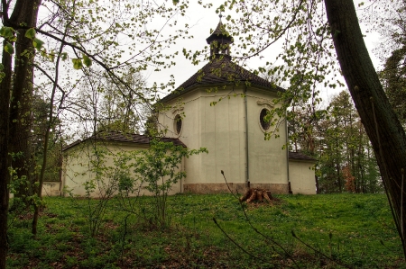 Křížová cesta a Kaplí sv.Rodiny v Černé Hoře.