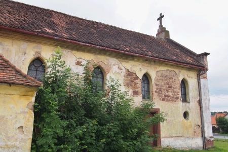 Kostel Všech svatých Oleška