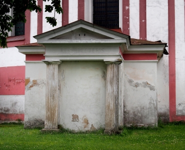 Lišťany - Kostel sv. Petra a Pavla