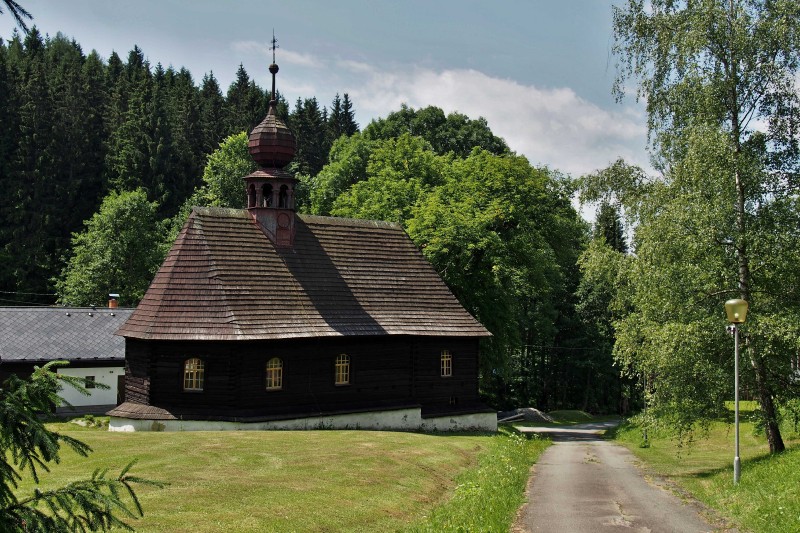 Dřevěný kostel sv.Jana Nepomuckého Klepáčov_2